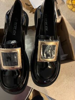 Rerejoy Size 41 Women's Us Size 8 black patent leather Loafer